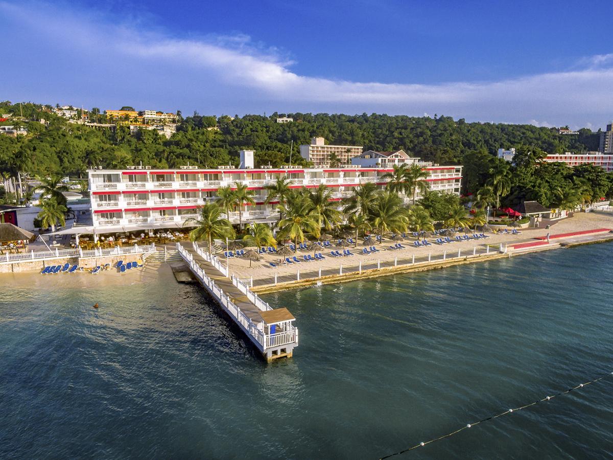 Royal Decameron Cornwall Beach - Montego Bay | STSVacations